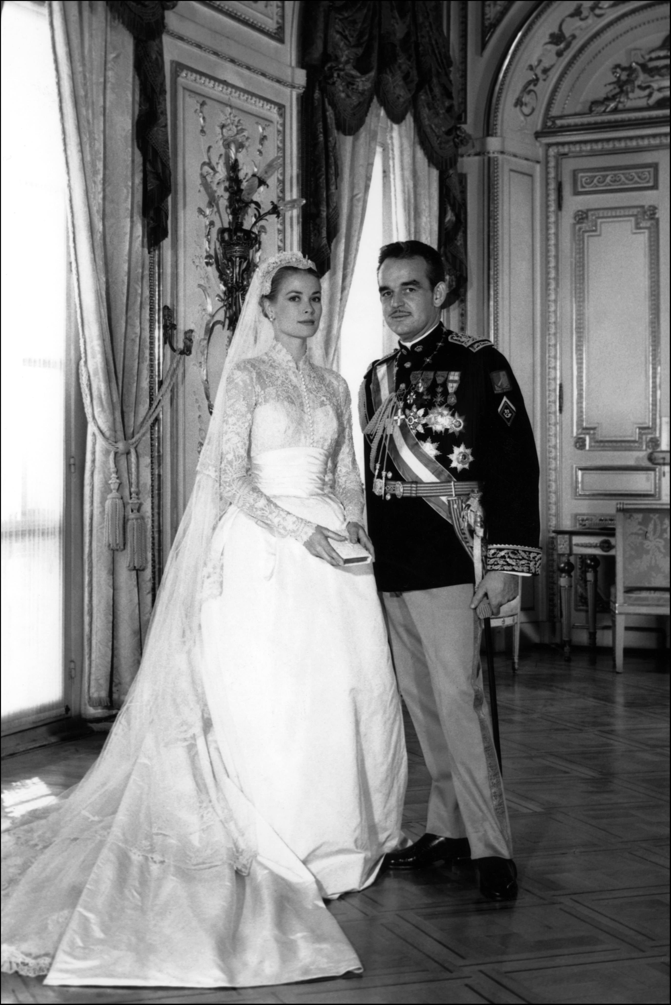 grace kelly 1956 wedding dress